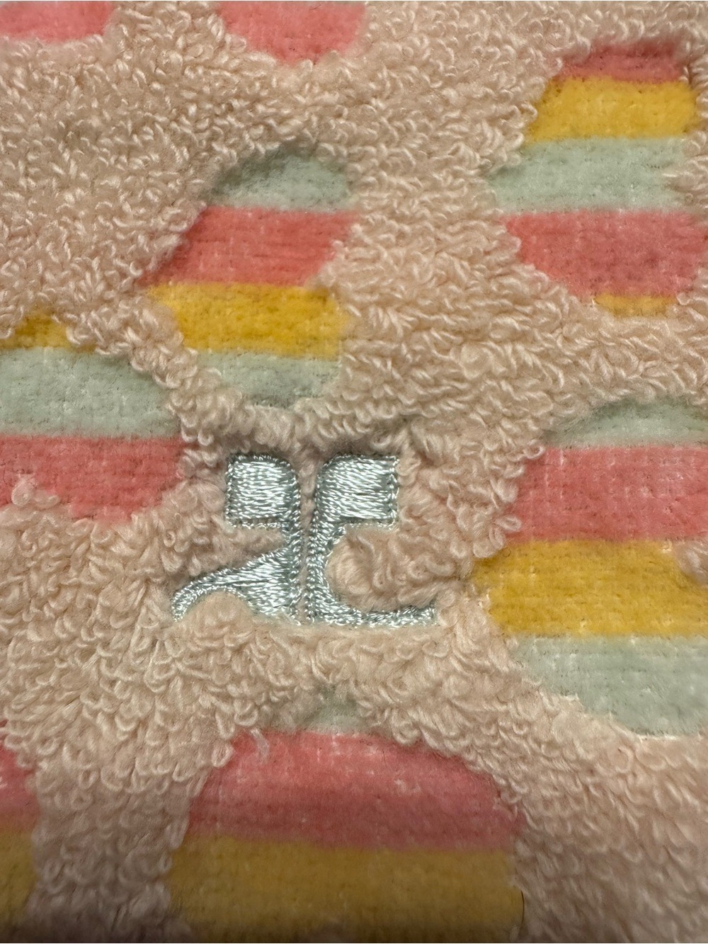 Courreges Hand Towel NWT - Picture 6 of 8